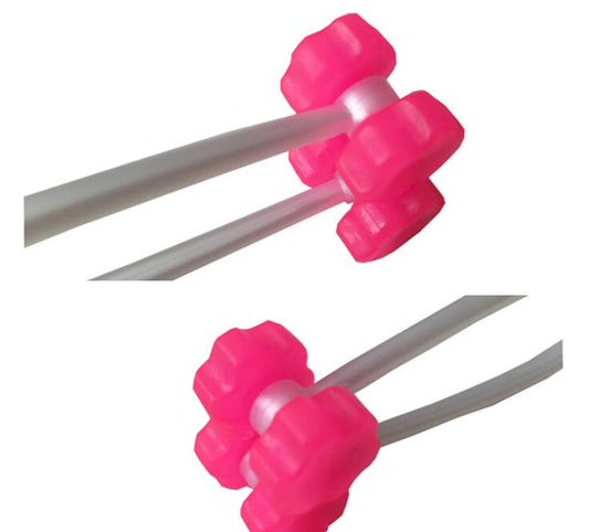 The lumassager the magic cat's thin face and legs massage themassager